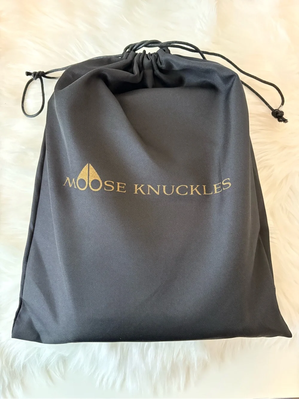 Moose‎ Knuckles Decaire Black Pebbled Leather Messenger Crossbody